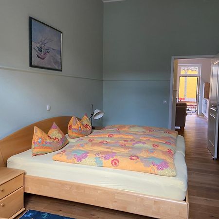 Fewo Mit 2 Schlafzimmern, Wohnkueche, Terrasse Bonn Luaran gambar