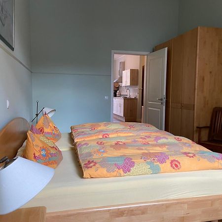 Fewo Mit 2 Schlafzimmern, Wohnkueche, Terrasse Bonn Luaran gambar