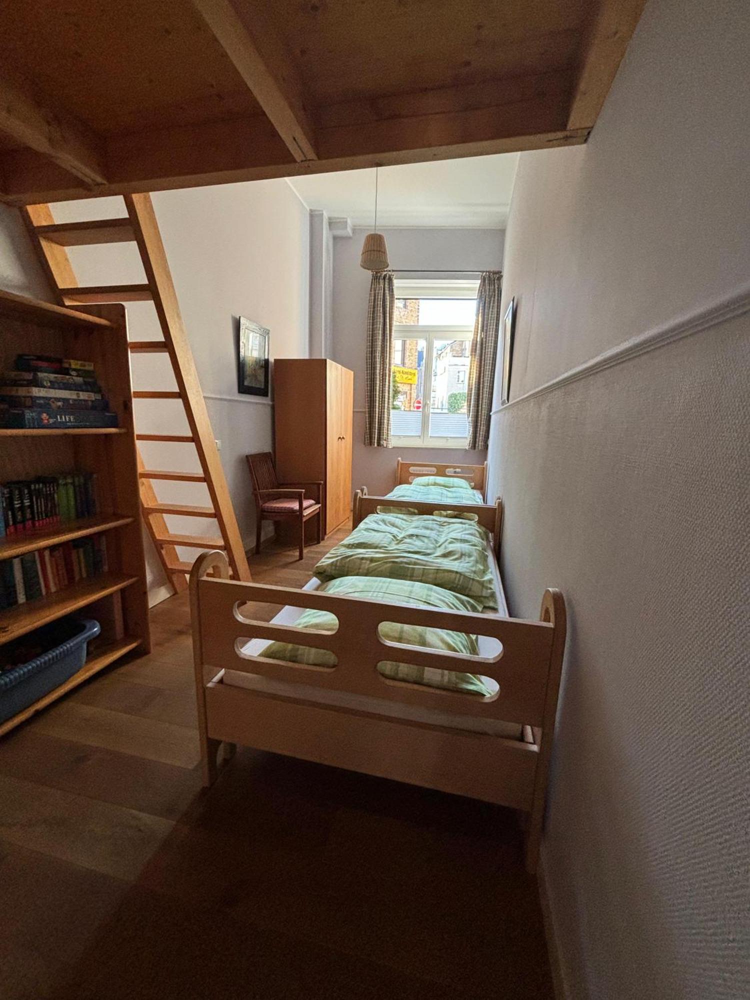 Fewo Mit 2 Schlafzimmern, Wohnkueche, Terrasse Bonn Luaran gambar