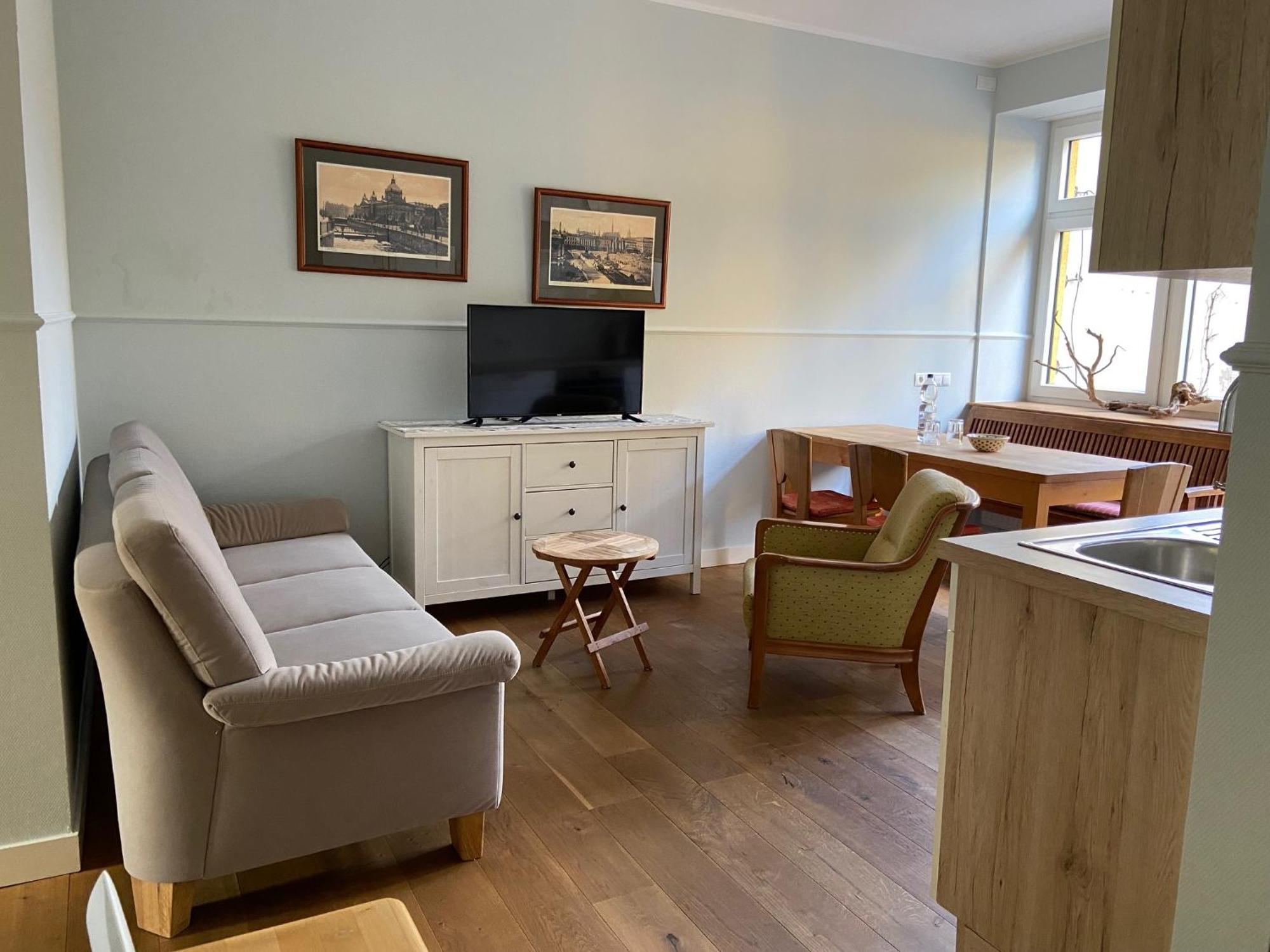 Fewo Mit 2 Schlafzimmern, Wohnkueche, Terrasse Bonn Luaran gambar
